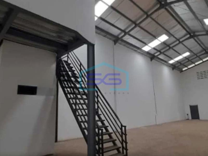 New Warehouse for Sale, Flood-Free, Kopo Street, Bandung, Building Area 300 sqm