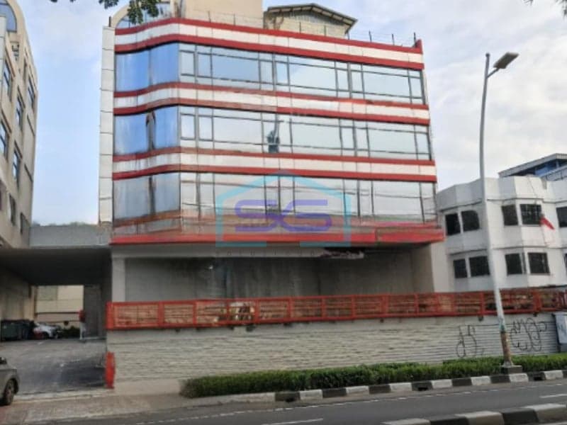 Disewakan Ruko Gandeng di Kebon Jeruk, Jakarta Barat LB 660 m²