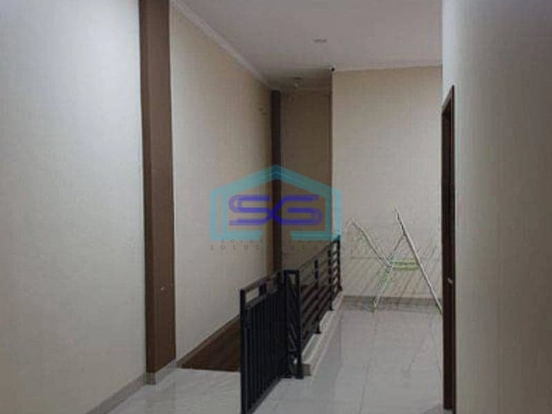 Disewakan Ruko Gandeng 3 Lantai eks Resto di Muara Karang Jakarta Utara LB 510m2