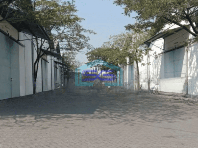 Disewakan Gudang Siap Pakai Luas Bangunan 13500 m² di Surabaya Kota