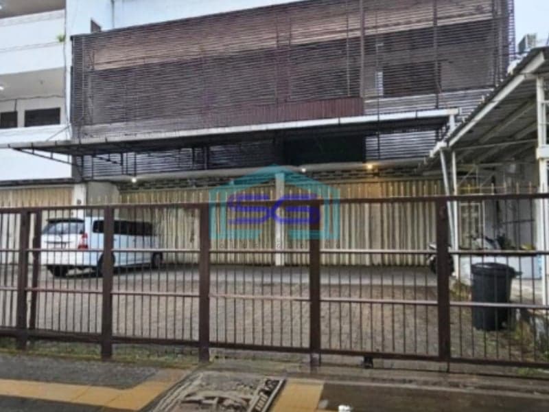 Disewakan Ruang Usaha Komersial Lokasi Strategis di Surabaya Pusat Luas Bangunan 1400m2
