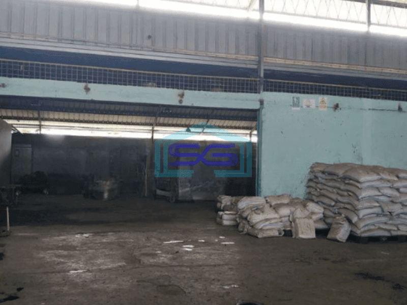 Dijual Gudang Akses Container 20 Feet di Teluk Naga Tangerang Luas Bangunan 1000 m²