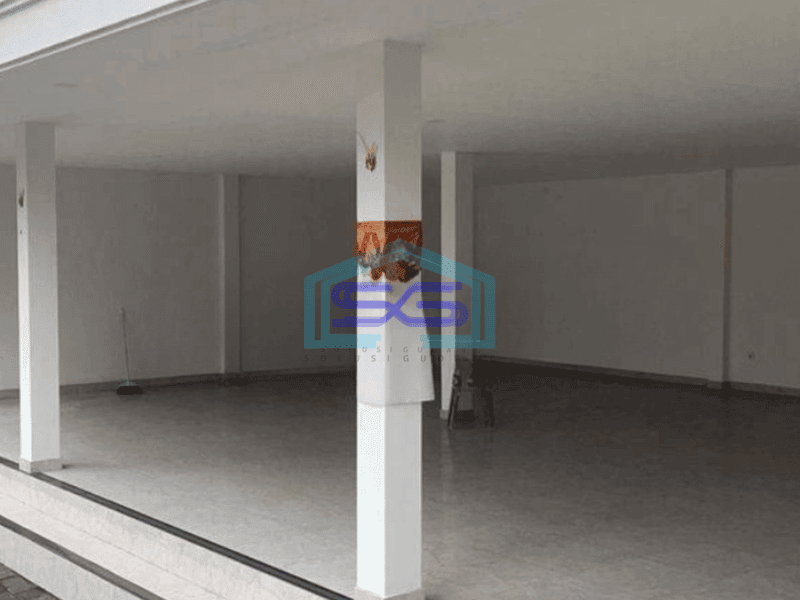 Disewakan Ruko di Jalan Utama Pererenan Bandung Luas Bangunan 150 m²