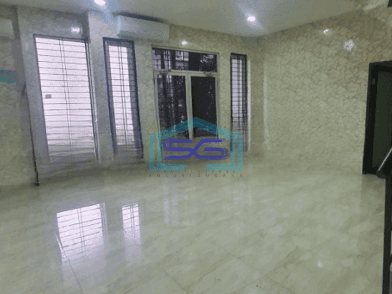 Disewakan Gudang Ada Kantor Luas Bangunan 2500 m² di Cengkareng Jakarta Barat
