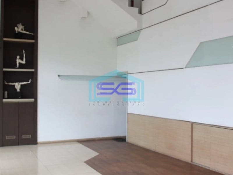 Disewakan Ruang Usaha Gedung Cocok Perkantoran Lokasi Mainroad BKR Bandung LB 370m2