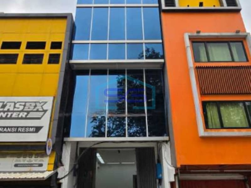 出售：位于雅加达北部Kelapa Gading的优质商铺，建筑面积120平方米