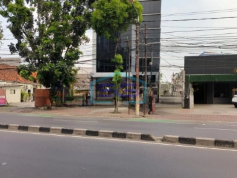Ready-to-Use Office for Sale in Cawang, East Jakarta Building Area 726 m²