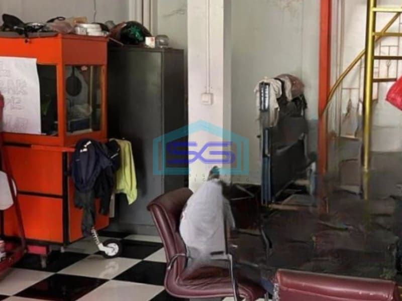 Dijual Gudang Luas Tanah  180 m² Lokasi Bebas Banjir di Rawalumbu Bekasi
