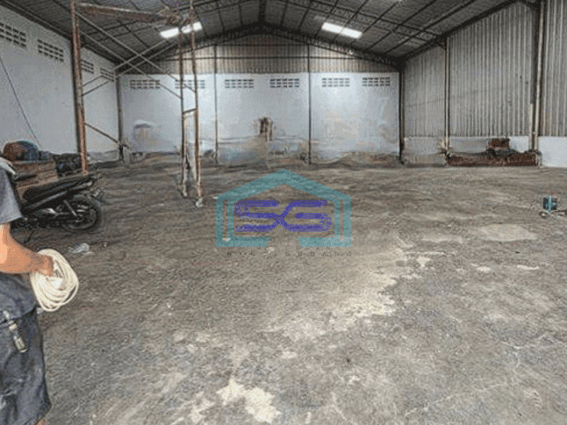 Disewakan gudang bagus 480m2 di Cipondoh