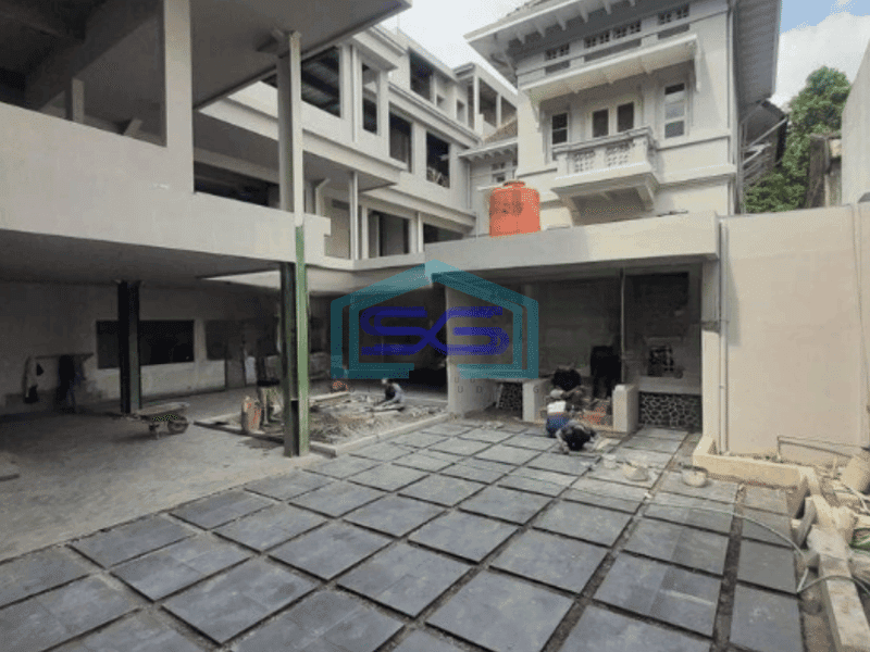 Dijual Ruang Usaha 3 Lantai Luas Tanah 1000 m² di Bandung Kota Cocok Untuk Segala Usaha