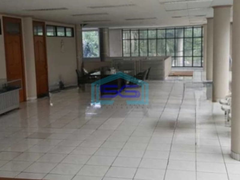 Dijual Gedung Kantor Siap Pakai Di Grogol Jakarta Barat Lokasi Strategis Area Komersil LB 1055m2