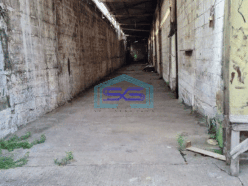 Disewakan Gudang Pinggir Jalan Raya Pluit Jakarta Utara Luas Bangunan  2211 m²
