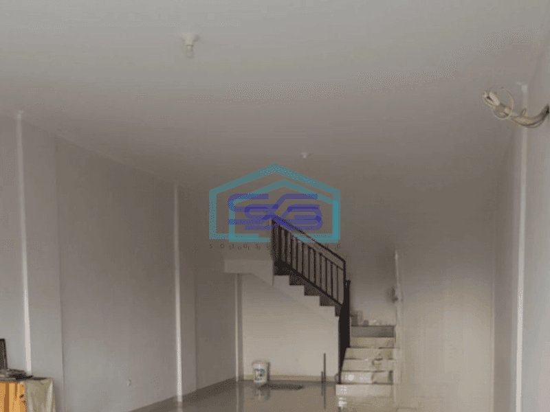 Dijual Ruko 3 Lantai Luas Bangunan  225 m² Lokasi Strategis di Cengkareng Jakarta Barat