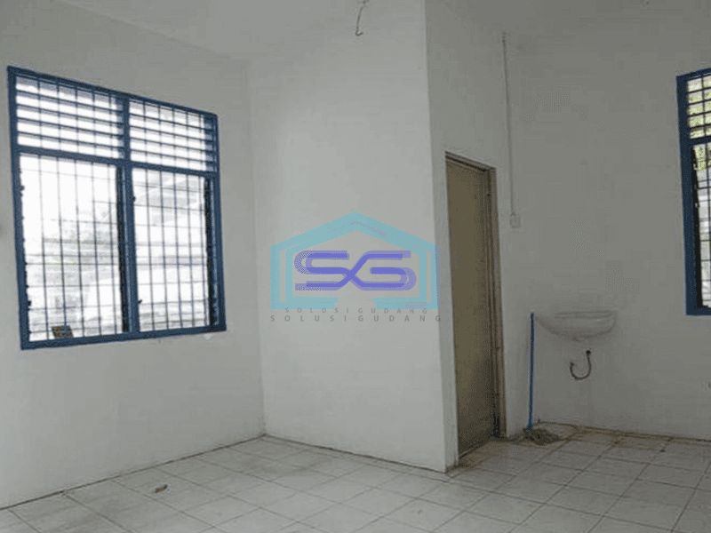 Disewakan gudang siap pakai 580 m2 di  Daan mogot