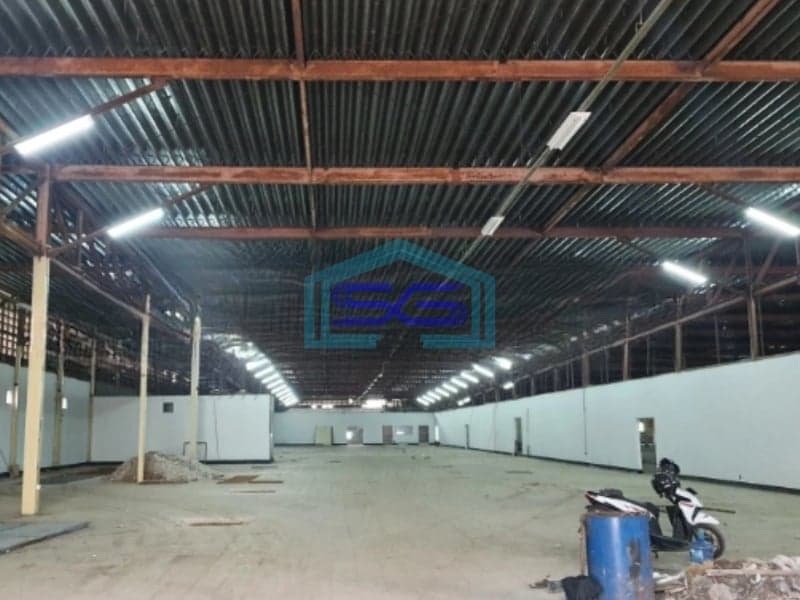 Disewakan Gudang Luas Bangunan  3000 m² Lokasi Bebas Banjir di Tangerang