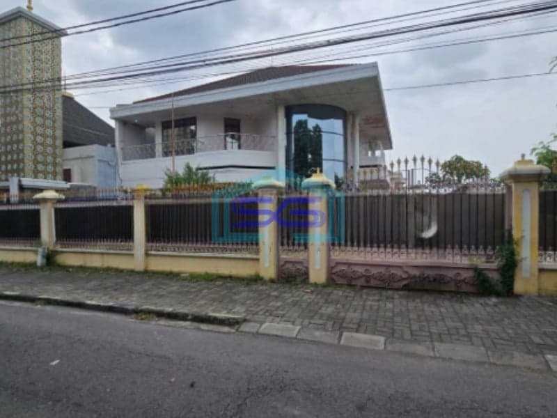 Disewakan Ruang Usaha Strategis di Jalan Raya Adi Sucipto Jajar Laweyan Solo LT 1337m2