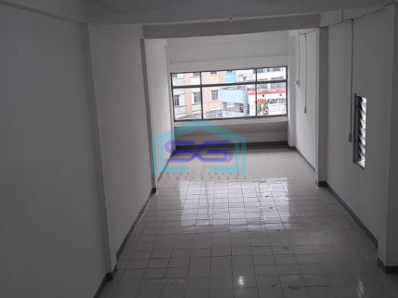 Disewakan Ruko 3 Lantai di Tengah Kota Jalan Kolonel Atmo Palembang LB 192m2