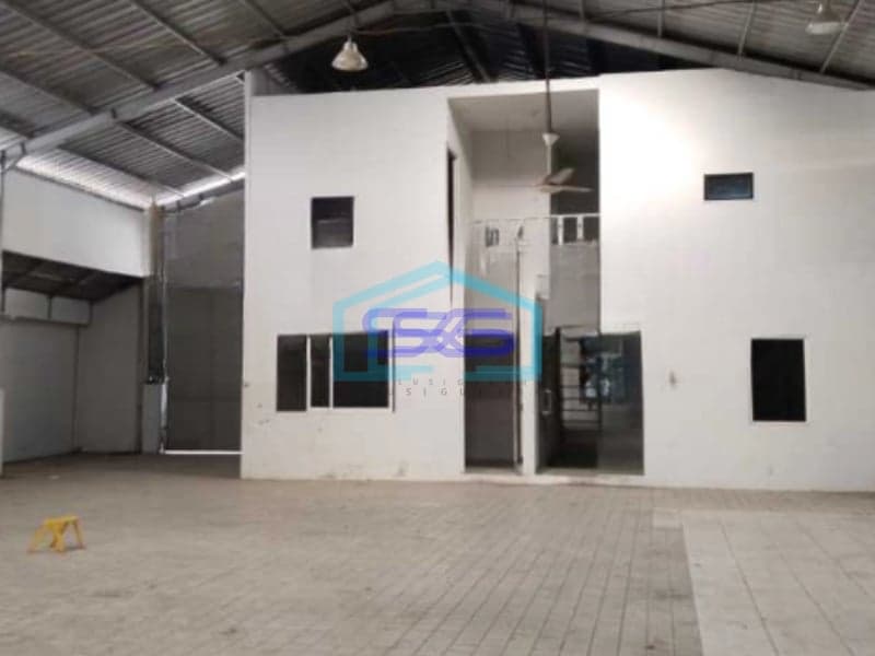 Disewakan Gudang Luas Tanah  1100 m² Lokasi di Tangerang