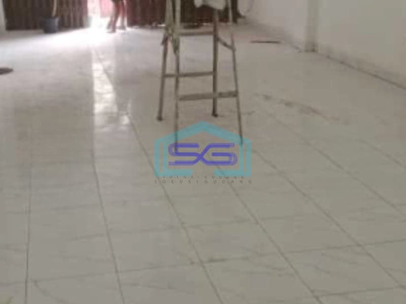 Disewakan Ruko Siap Huni Luas Bangunan 202 m² Lokasi Tambora Jakarta Barat