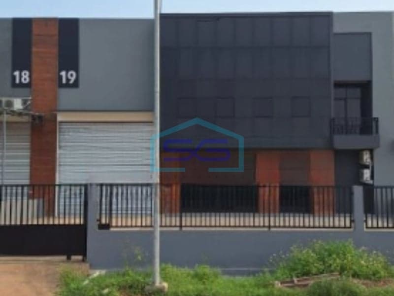 Warehouse with Office for Sale in BSD Tangerang Building Area 1920 m²