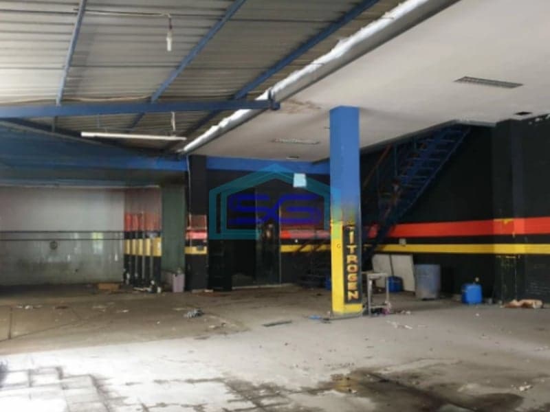 Dijual Ruko Siap Pakai Bekas Salon Mobil Di Jl. Adisucipto Solo LT 576m2 Karanganyar Jawa Tengah