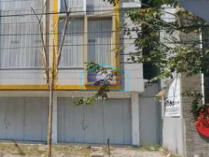 For Sale: Spacious 633 m² Commercial Shophouse in Strategic Surakarta Location, Good Condition