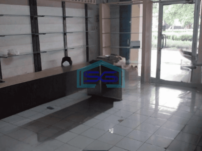 Dijual Ruko Lokasi Sangat Strategis dan Bebas Banjir Luas Bangunan 122 m² di Taman Royal Tangerang