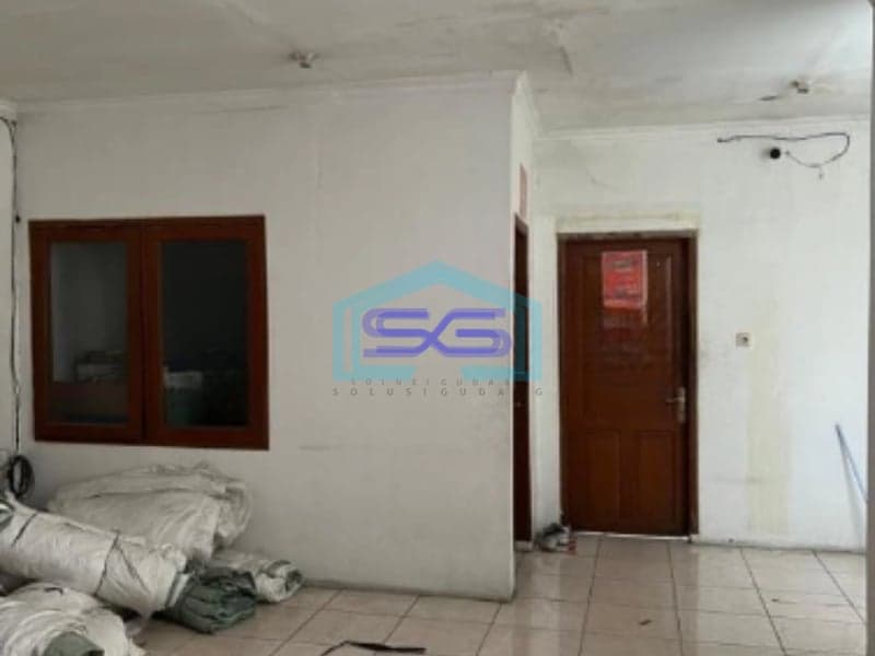 Disewakan Gudang Ex Expedisi di Pinggir Jalan Raya Utama Harapan Indah Bekasi Luas Bangunan  500 m²
