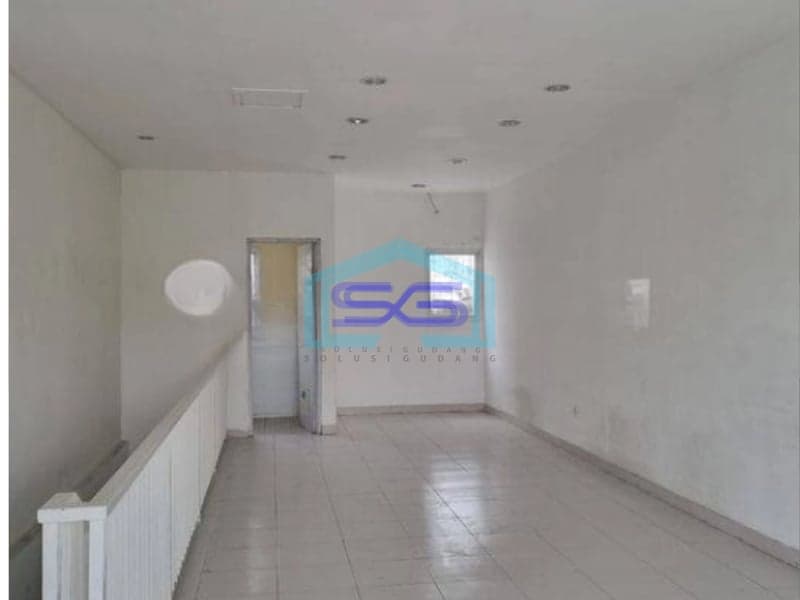 Disewakan Ruko Taman Palem 4 Lantai Pinggir Jalan Utama Jakarta Barat LB 150m2