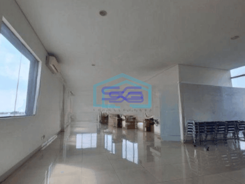 Dijual Cepat Gedung Kantor Luas Bangunan  1064 m² Lokasi Strategis di Cipondoh Tangerang