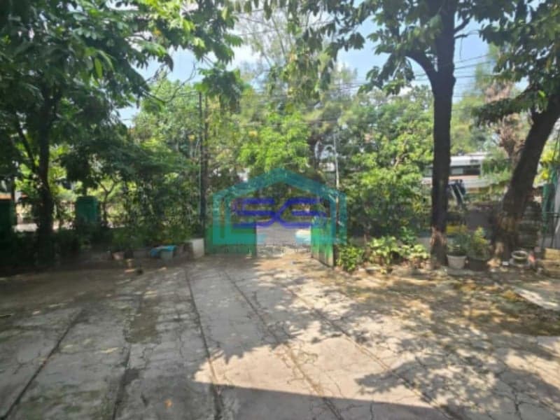 Dijual Ruang Usaha Pinggir Jalan Hitung Tanah Luas Tanah 525m2 Lokasi di Banjarsari Solo