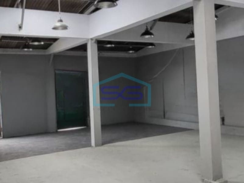 Strategic Warehouse for Rent Building Area 170 sqm Located in West Jakarta