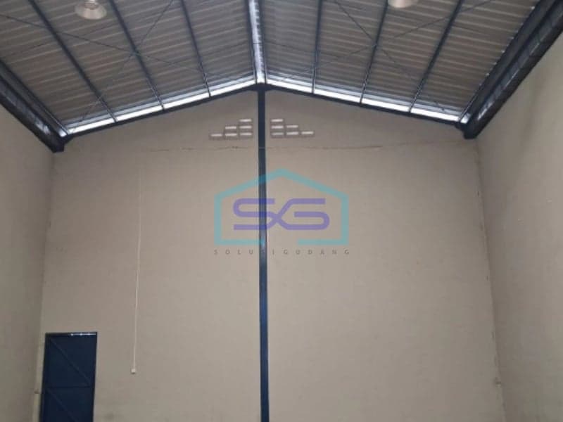 For Sale Warehouse 366 sqm Building Area Flood-Free Location in Jatake Tangerang