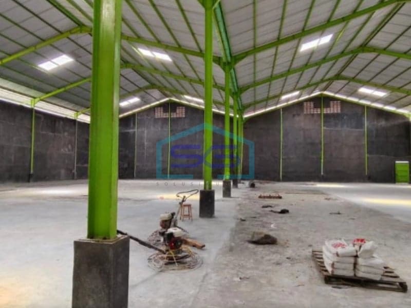 兰加士工业区奥普奥工厂仓库，丹格朗市，建筑面积2000平方米