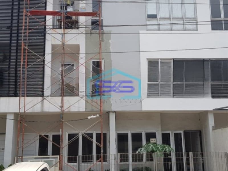 Dijual Ruko Lokasi Strategis Luas Bangunan 225 m² di Cengkareng Jakarta Barat