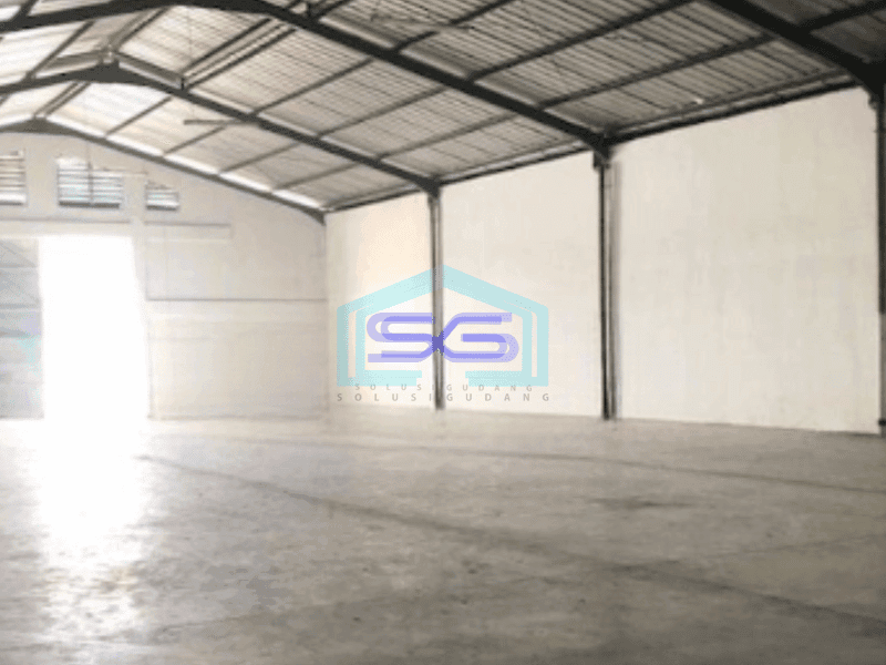 Disewakan Gudang Akses Container 20 Feet Luas Tanah 723 m² di Kapuk Kamal Jakarta Barat