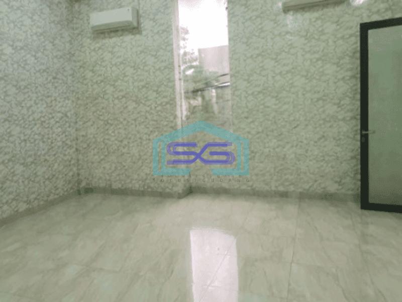 Dijual Gudang Ada Kantor dan Lift Barang Luas Bangunan  2500 m² di Cengkareng Jakarta Barat