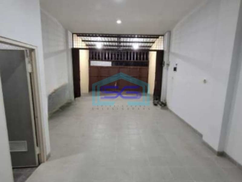 Disewakan Ruko Jelambar 3 Lantai Pinggir Jalan Raya Jelambar Jakarta Barat Luas Bangunan 150m2