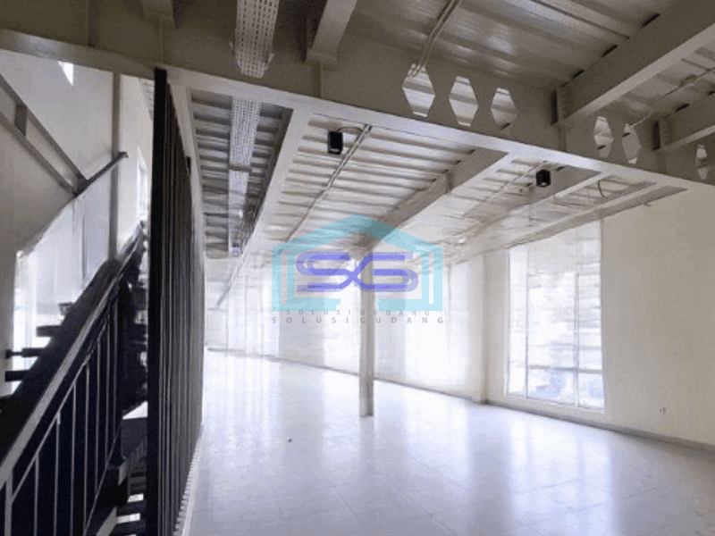 Disewakan Ruko Baru Luas Bangunan  576 m² di Serpong Tangerang Selatan