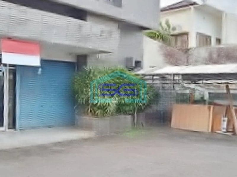 Disewakan Gudang dan Kantor Parkir Luas di Kebon Jeruk Jakarta Barat LT 811m2
