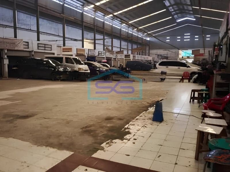 Commercial Space for Rent in Tangerang City, Banten Building Area 12 sqm