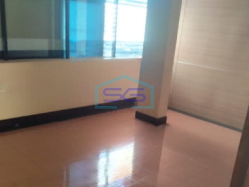 For Rent 3-Story Corner Shophouse in Cempaka Putih Central Jakarta Strategic Location Building Area 228sqm