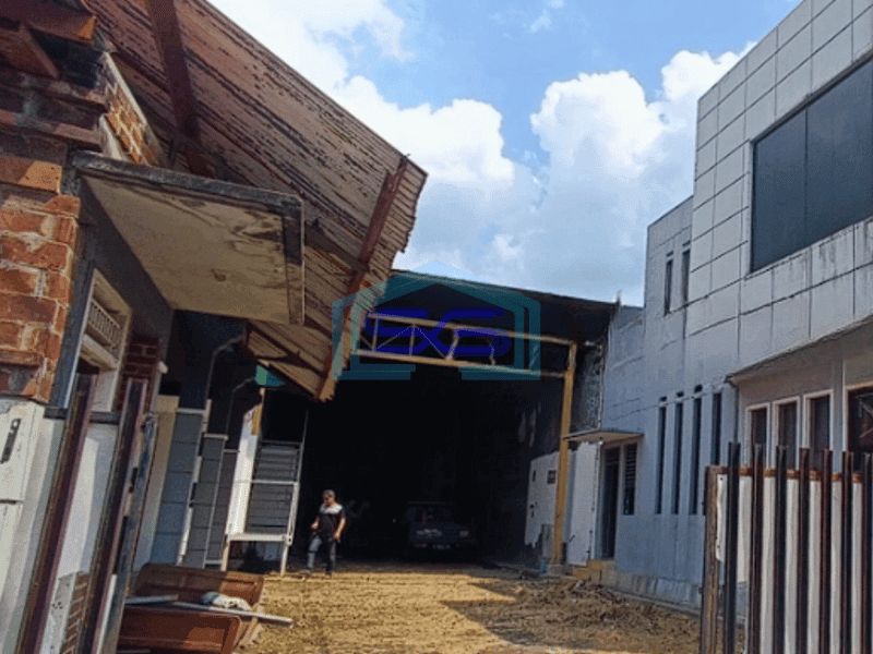Disewakan Ruang Usaha di Papandayan Semarang LT 560m2