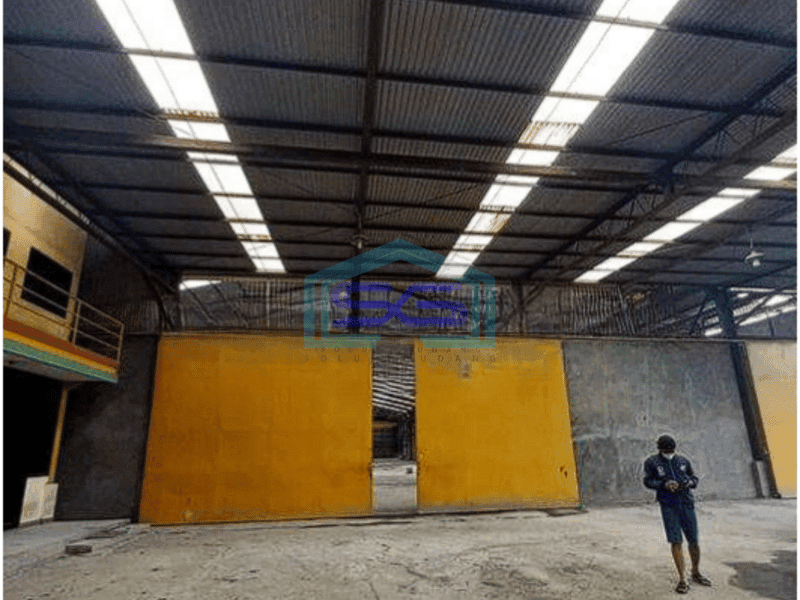 Dijual/Disewa gudang luas 2700m2 di Cipondoh