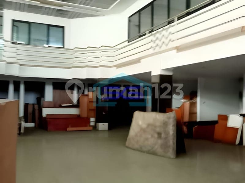 Dijual Tanah Ada Gedung Komersial Lokasi Pusat Kota Bandung di Asia Afrika LT 1455m2