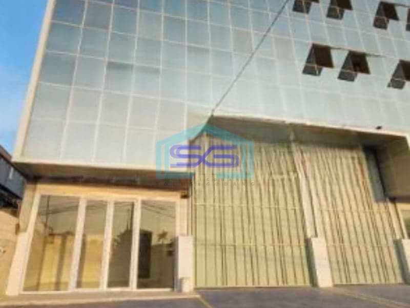 Disewakan Gudang Ada Lift Barang Luas Bangunan 738 m² Lokasi Kalideres Jakarta Barat
