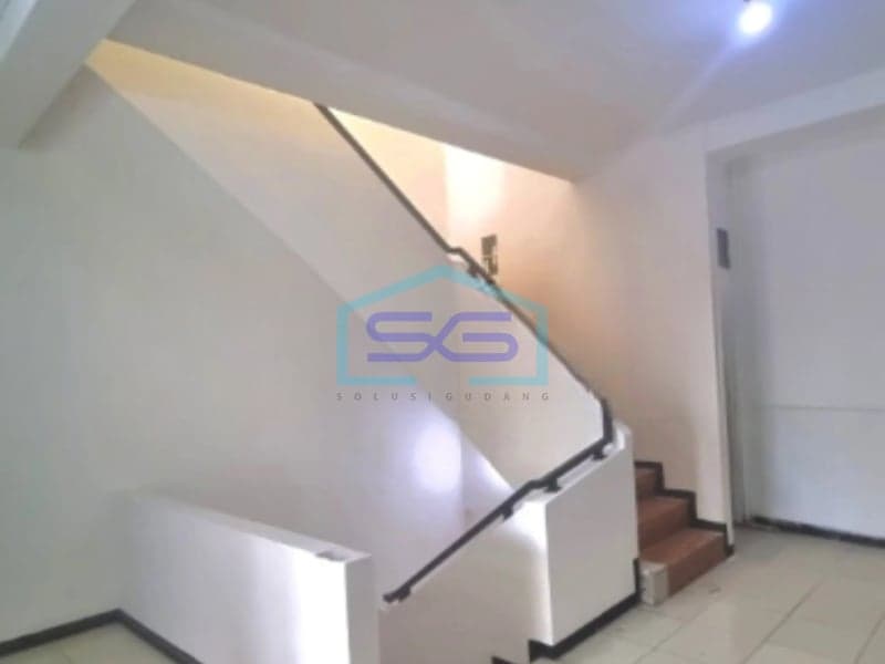 Disewakan Ruko Luas Bangunan 175 m² Lokasi di Bandung Jawa Barat
