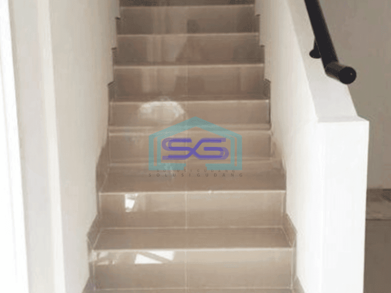 Disewakan Ruko Siap Pakai di Emerald Green Bsb Semarang LB 178m2 Bebas Banjir