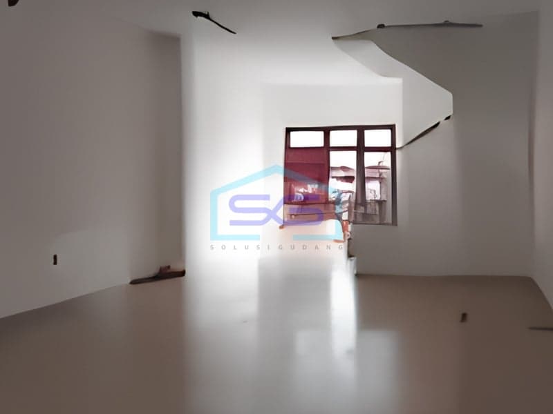 Disewakan Ruko Siap Pakai Dekat Mal di Rawamangun, Jakarta Timur LB 300 m²