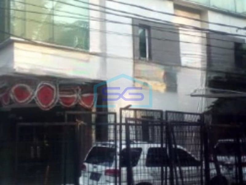 Office for Sale Land Area 410 m² Strategic Location in South Jakarta